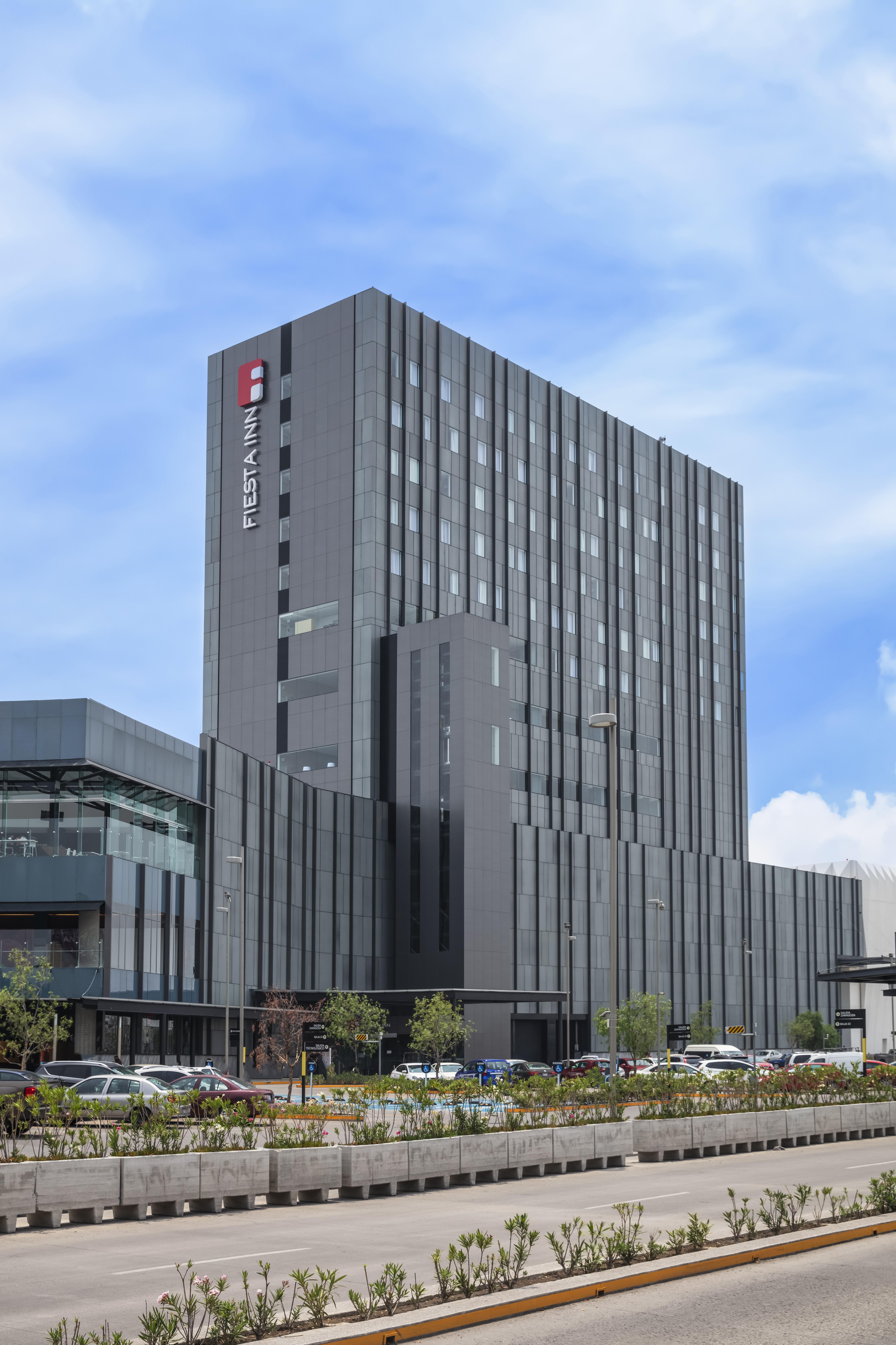 Fiesta Inn Parque Puebla Exterior photo
